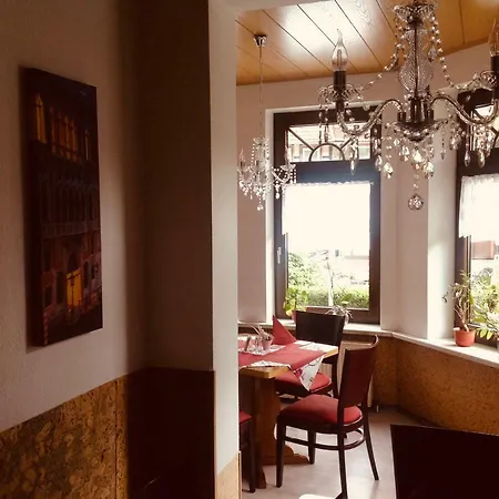 Bergschlosschen מלון 2*